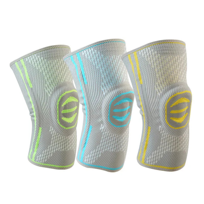 Cotton mountaineering knee pads in green, blue and yellow colours with L, M, XL sizing