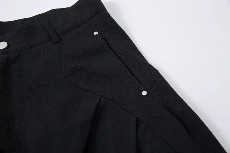 Men's black pleated casual trousers with loose-fitting wide-leg design