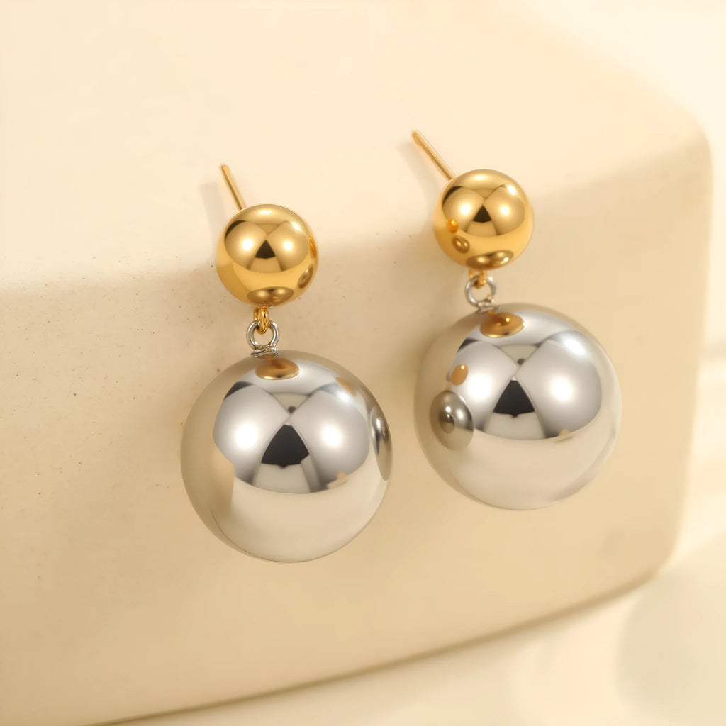 Geometric round bead ear studs with colour-block design on stainless steel with 18K electroplated finish