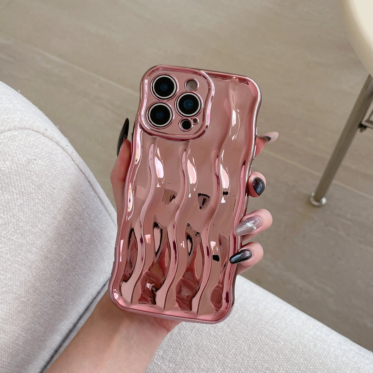 Electroplated three-dimensional wave stripe protective case for iPhone 17 series in various colour options