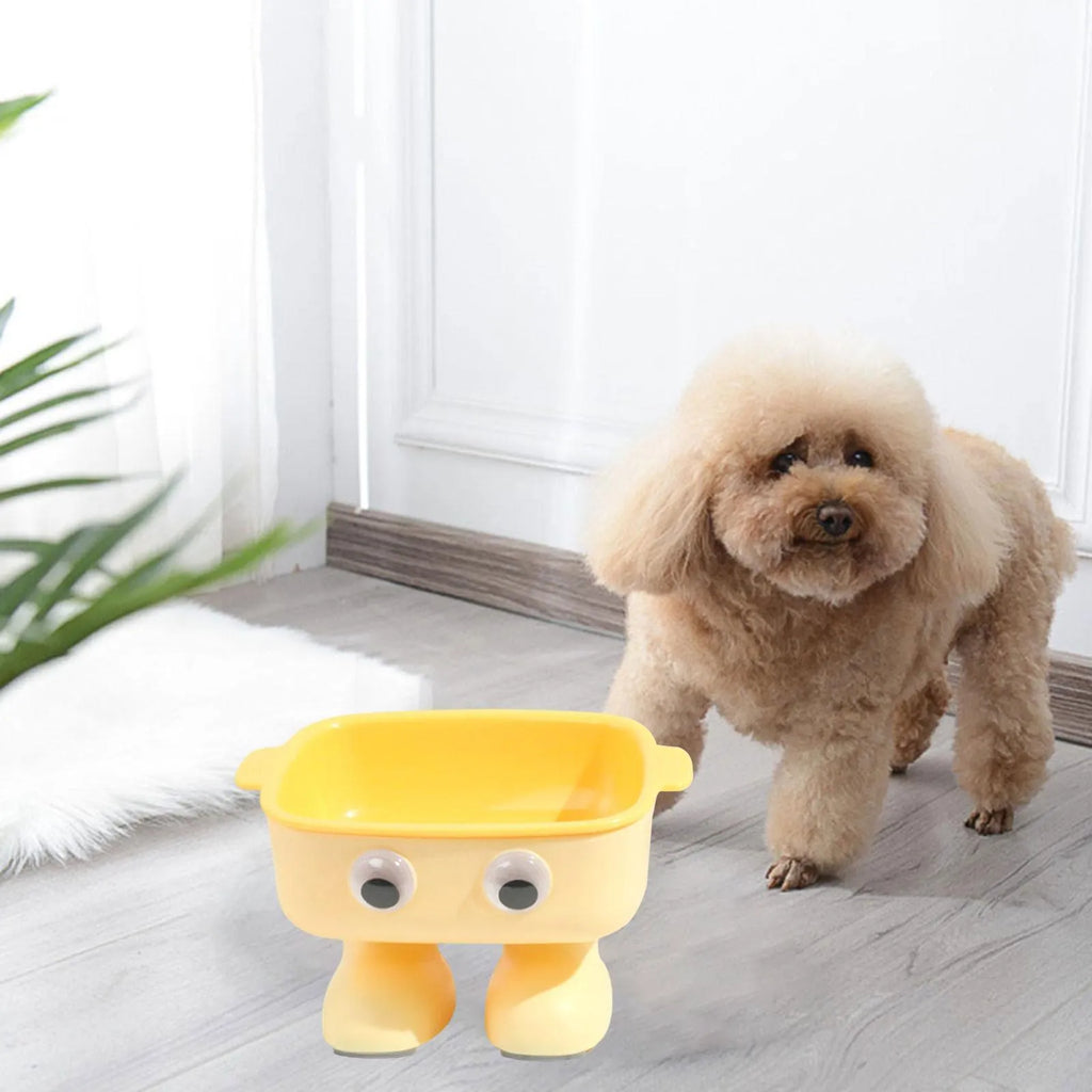 Green elevated cat bowl with 15° tilt, robot design, and anti-slip base