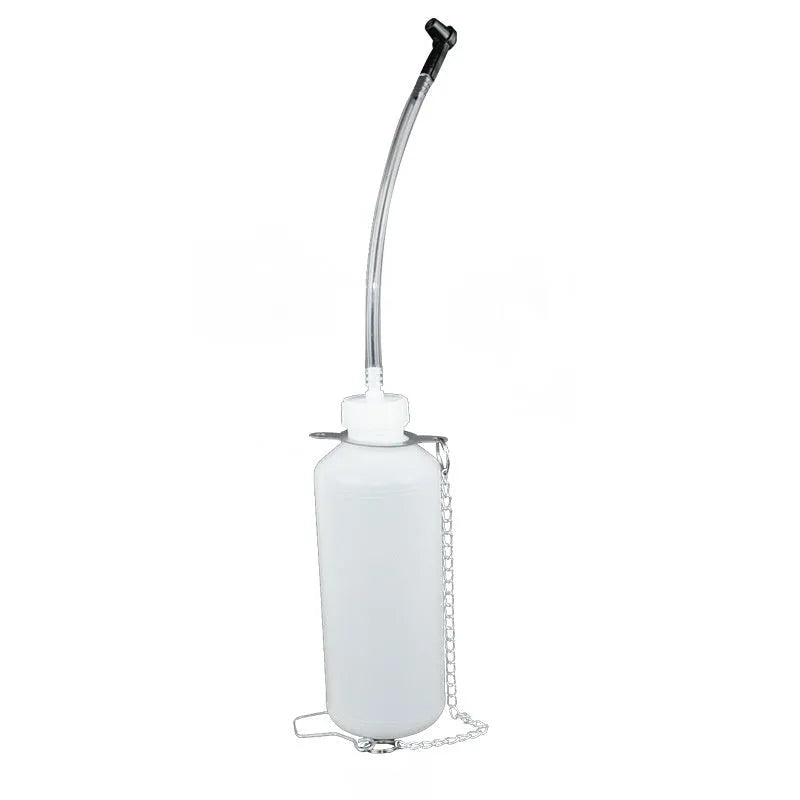 Pneumatic brake fluid replacement pumping tool with pressure gauge and regulator, 5L capacity