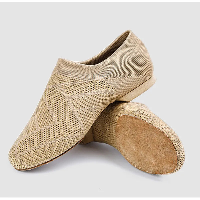 Simple solid colour camel dance shoes with cotton mesh upper and leather sole for Latin dance and yoga