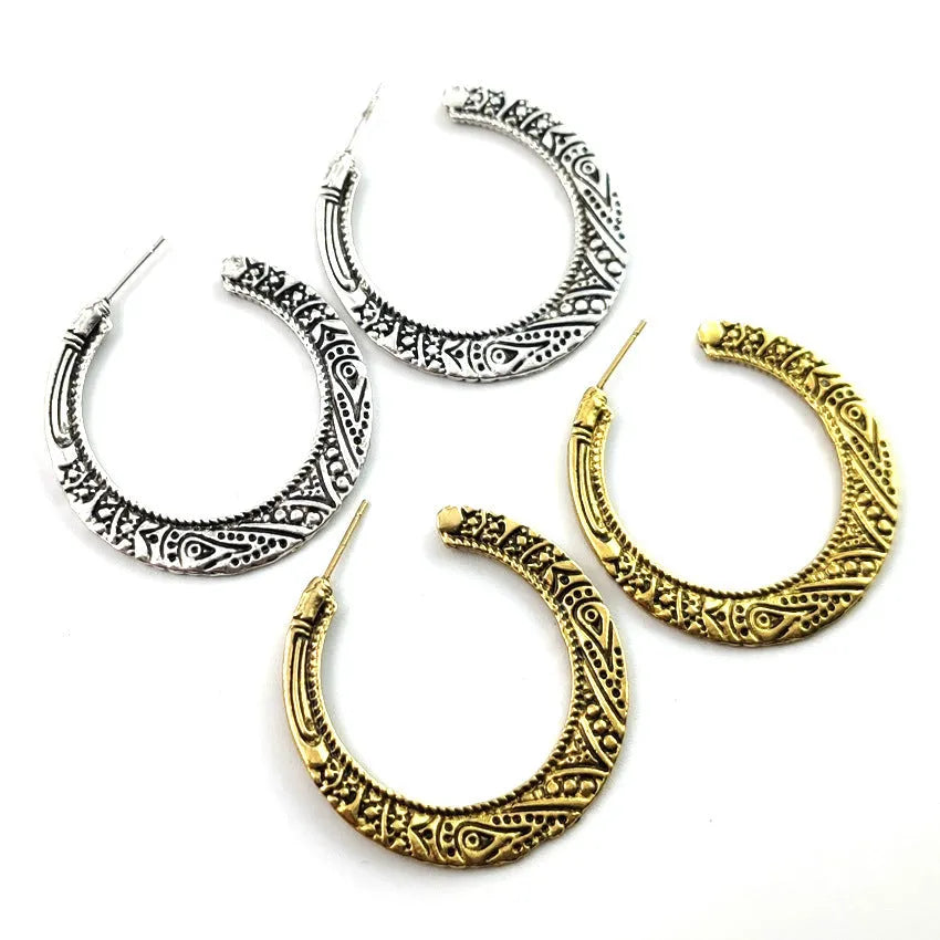 C-shaped vintage engraving alloy earrings in bronze colour with abstract geometric design