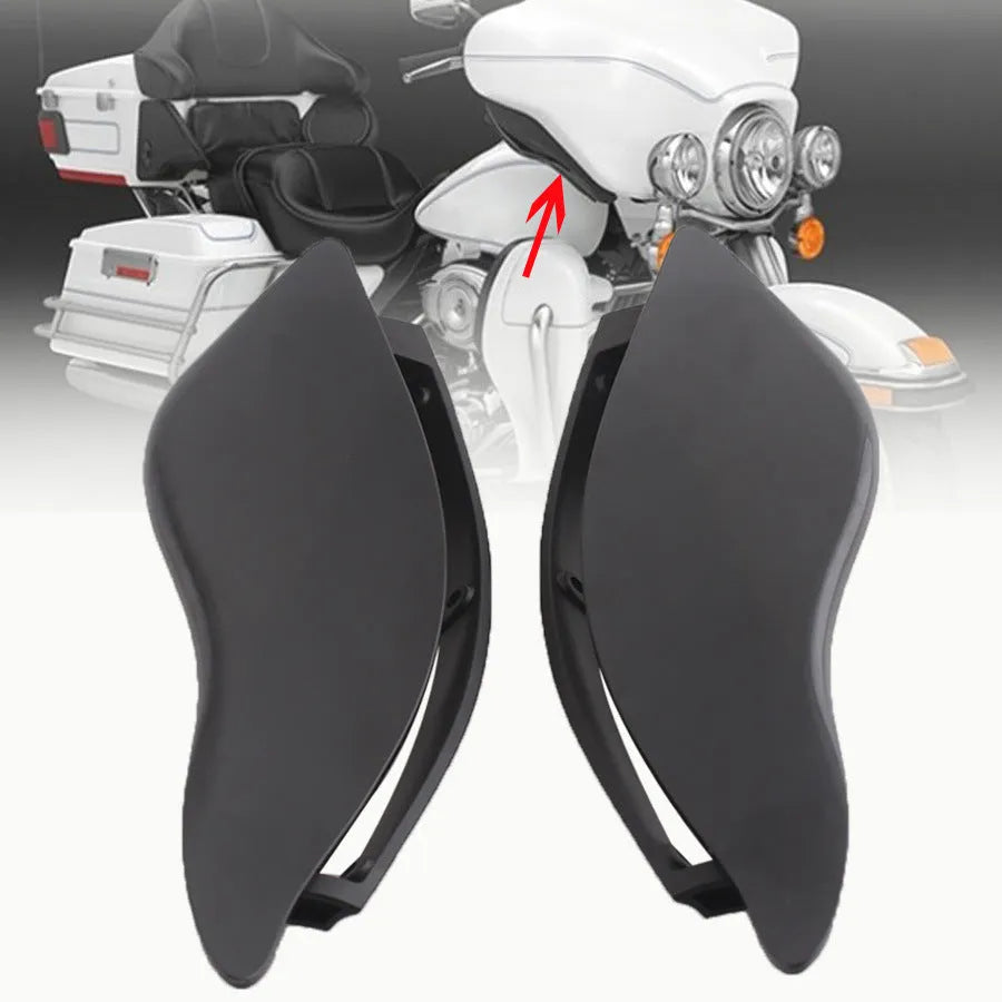 Harley-Davidson motorcycle windshield side wing set in smoked or black ABS plastic for tri-wheel glide models