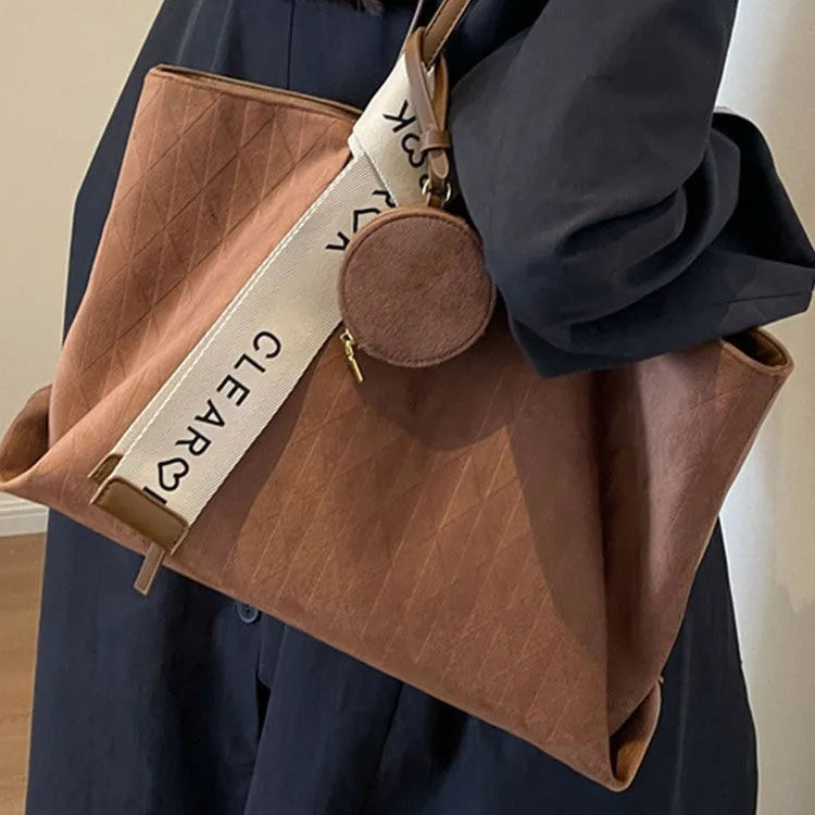 Large square shoulder tote bag in polyester with zipper compartment and sandwich pockets