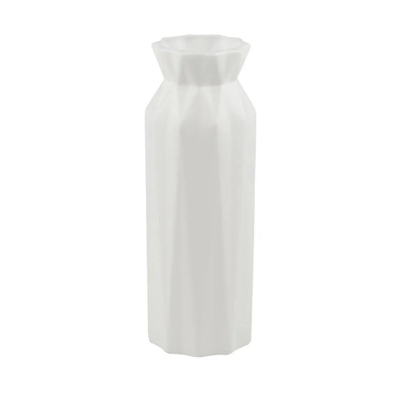 Green drop-resistant melamine plastic vase with a 7.2cm base for home or office decoration.