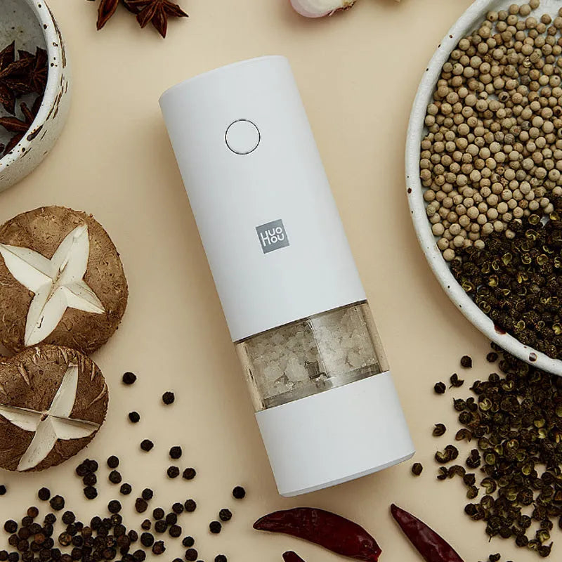 Electric salt and pepper grinder with ceramic mechanism, 51.5×157mm, in white or black for household solid seasonings