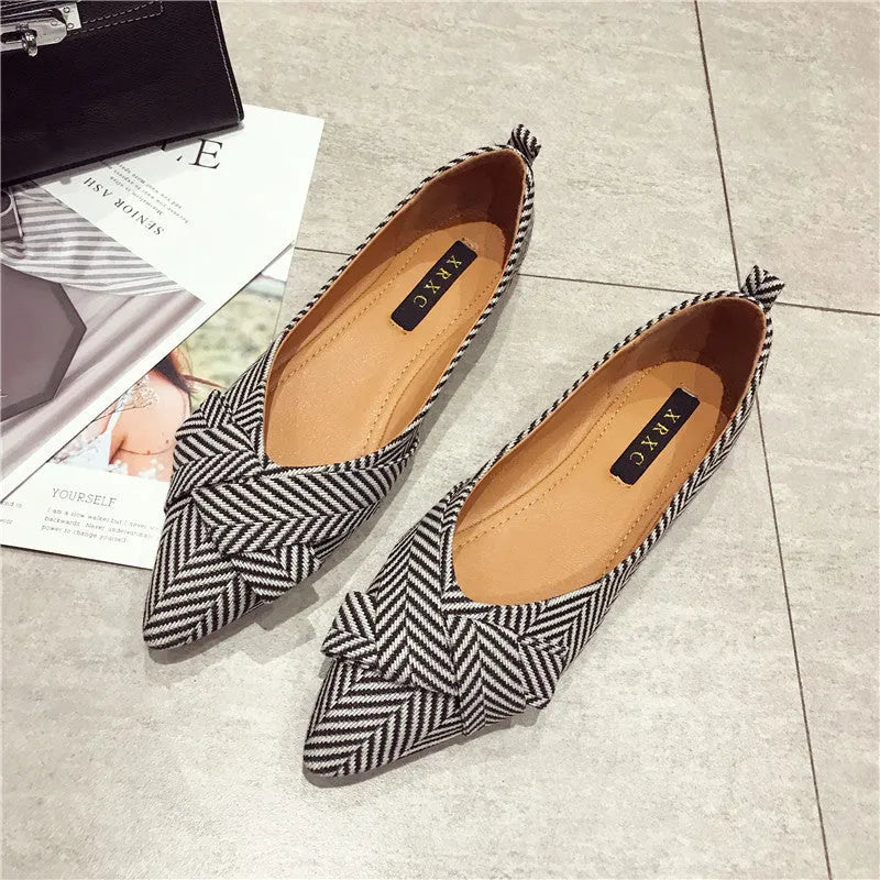 Korean style women's pointed toe shoes with low 1-3cm flat heel in red and black colours