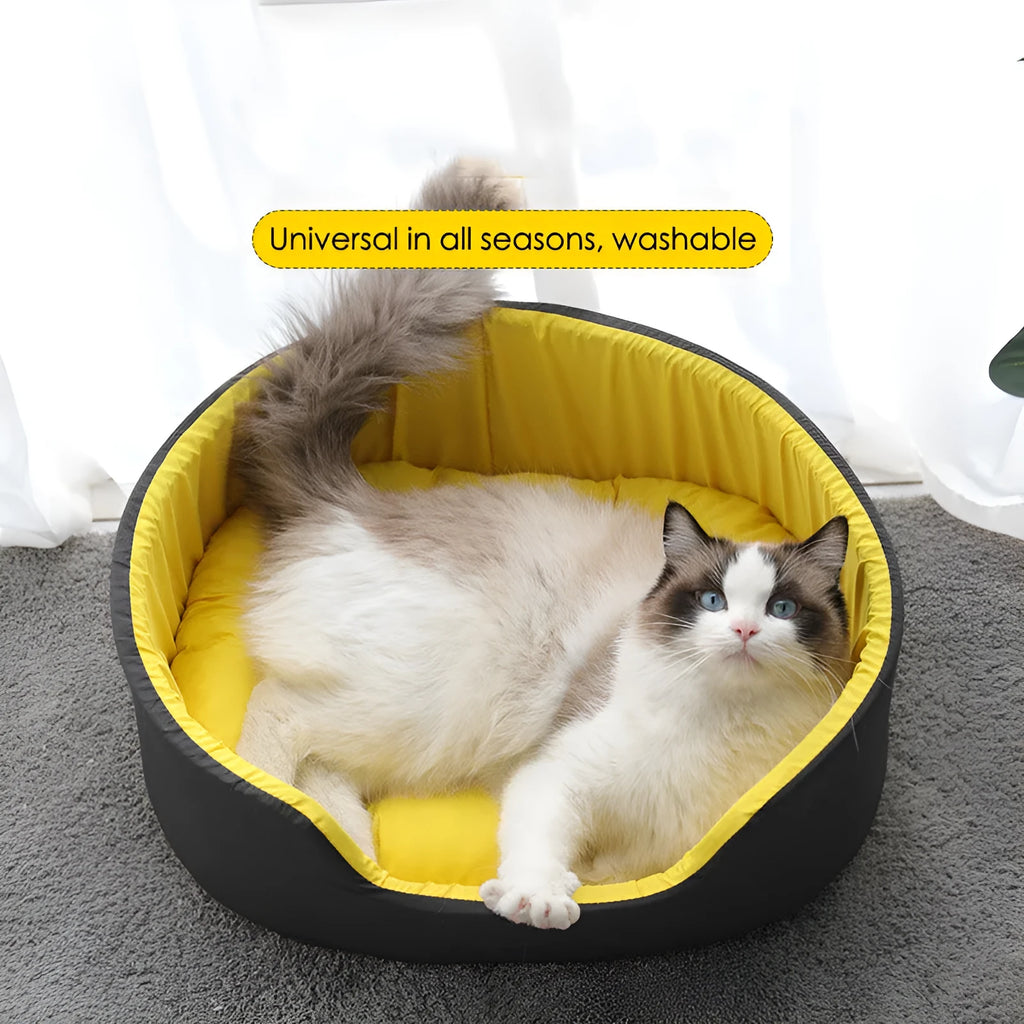 Cloth pet kennel for dogs and cats in black or green available in three sizes