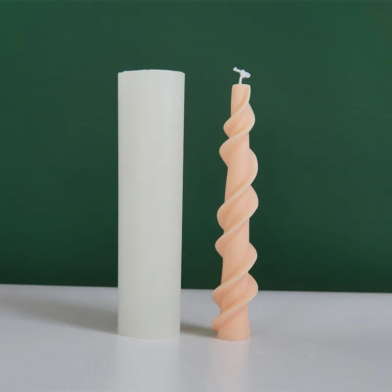 Screw wax silicone mould with rotating lace mechanism for candle making