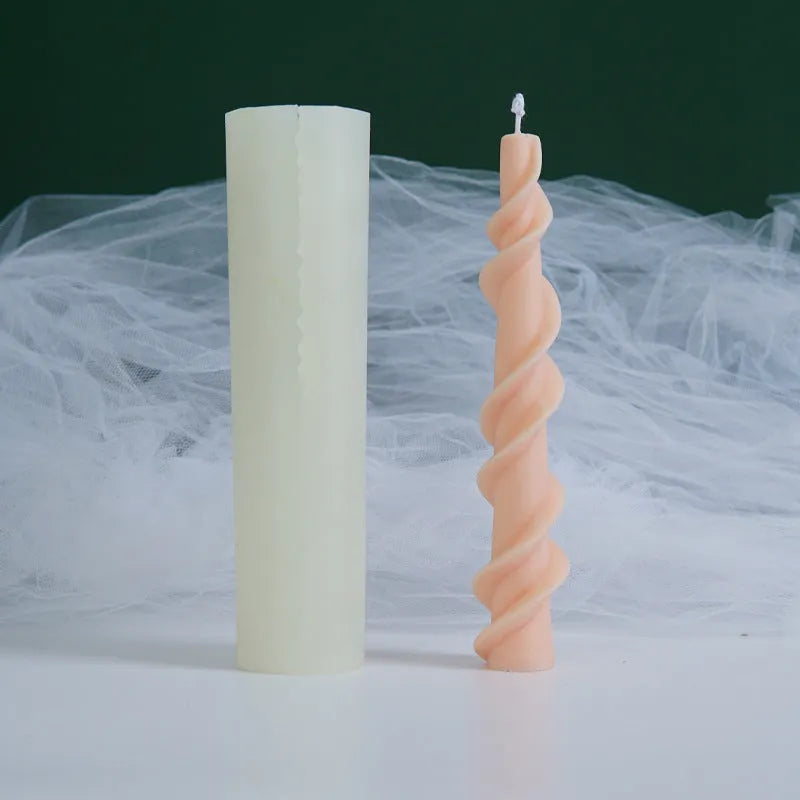 Screw wax silicone mould with rotating lace mechanism for candle making