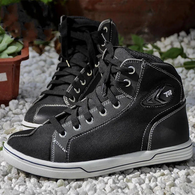Men's motorcycle casual short boots in black or grey with anti-slip sole and breathable construction