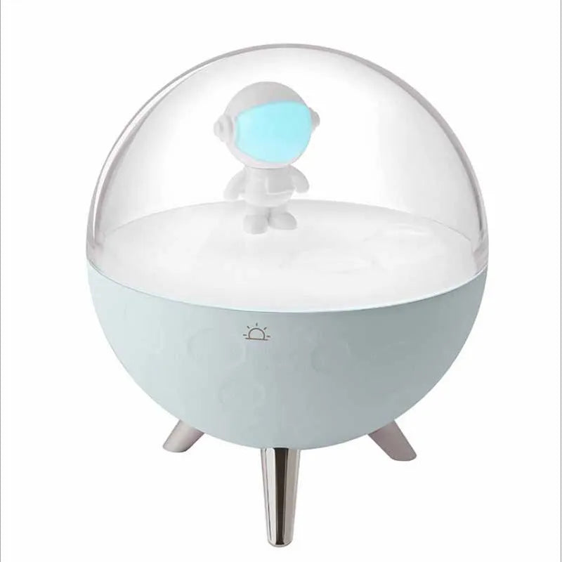 USB-powered cartoon night light with regular and sleep aid versions in white and blue colours