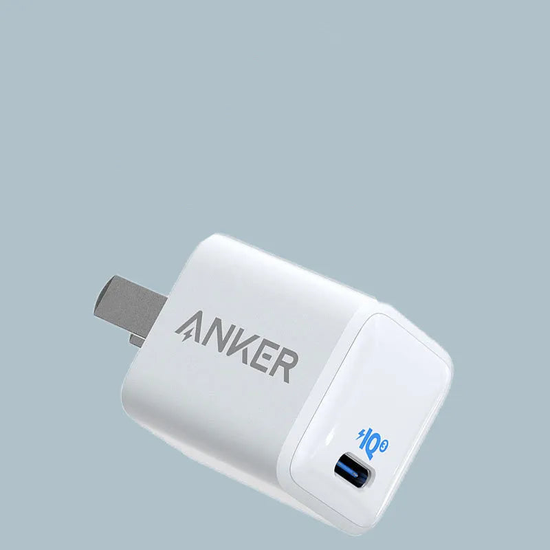 White 18W USB travel charger for mobile phone fast charging with 5V output