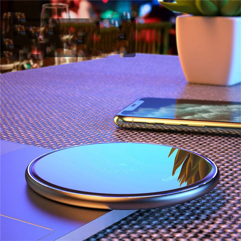 Black and white 15W aluminum alloy wireless charger with LED indicator and anti-slip surface for Qi devices