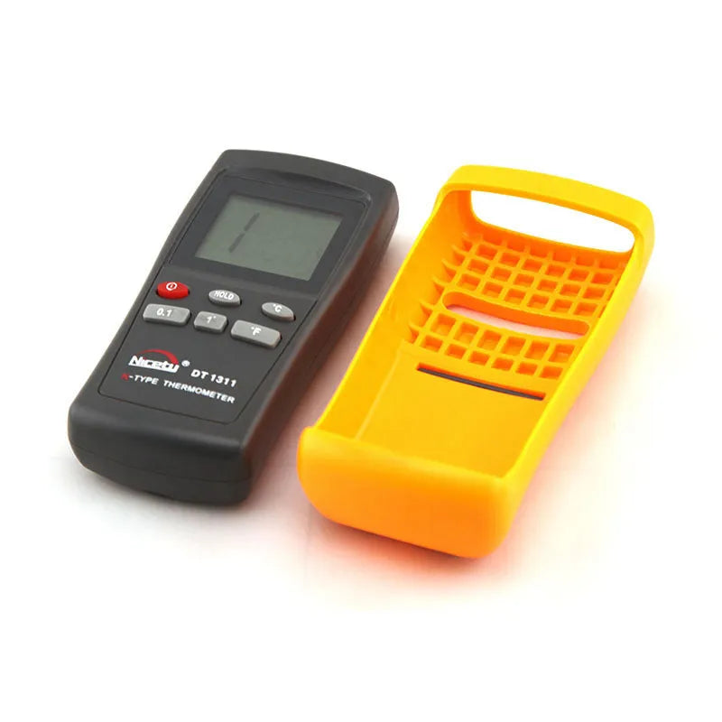 Portable K type electronic thermometer in plastic, 73 × 146 × 33mm, picture colour, household temperature meter
