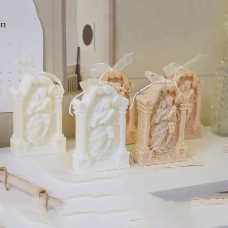 Food-grade silicone baking mould for making detailed couple angel figures for cakes and crafts.