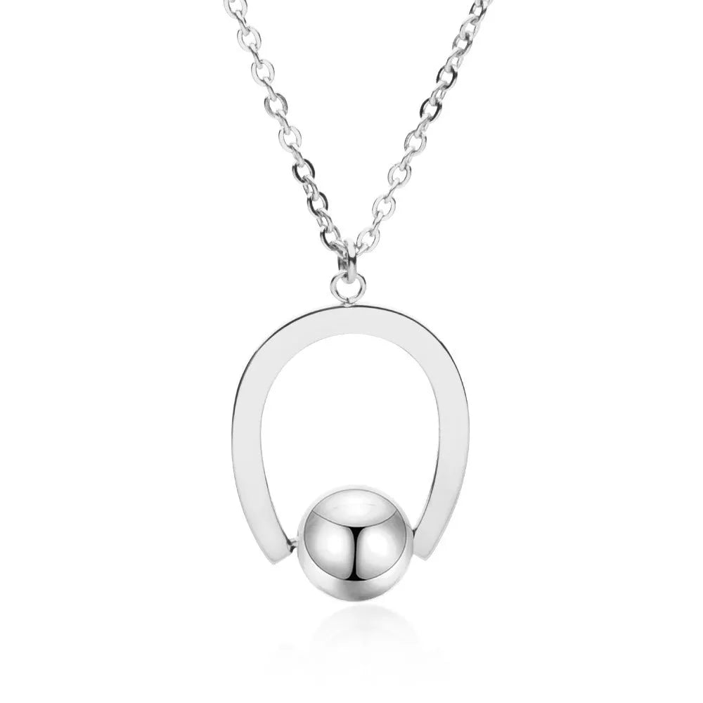 Stainless steel necklace with geometric pendant and adjustable 21-50cm chain