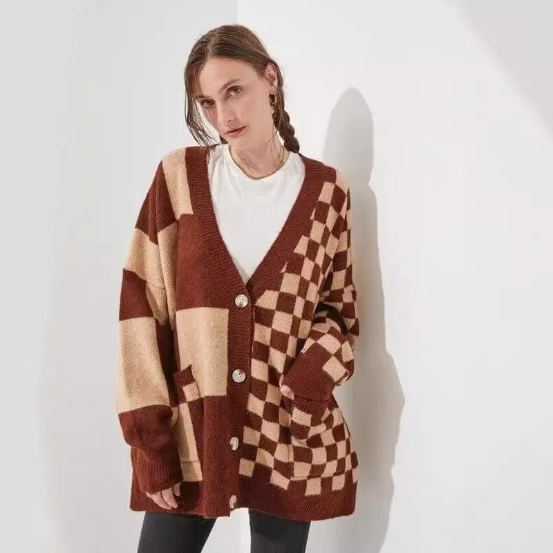 Printed checks pattern cardigan with loose slim fit and regular sleeves in polyester-spandex blend fabric
