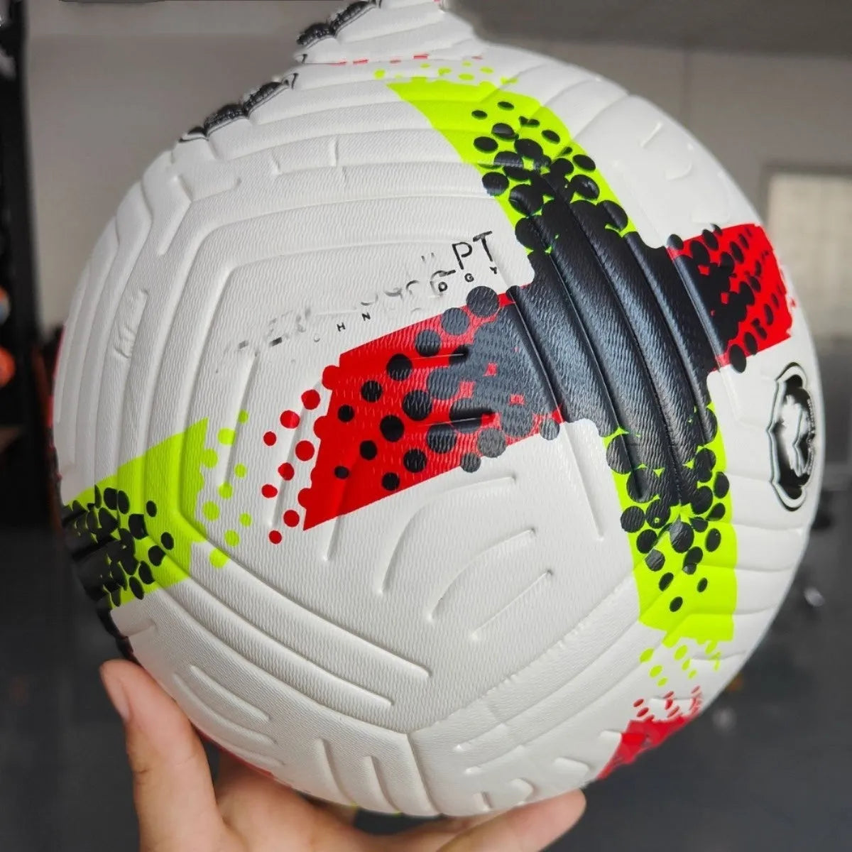 Fluorescent green Size 5 PU football for training and matches on grass