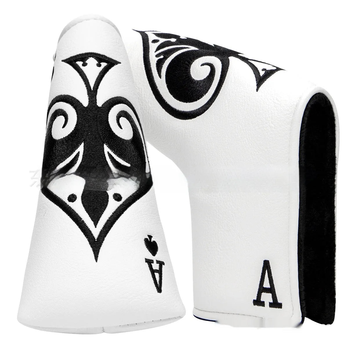 Golf putter sleeve in PU material for clubhead protection and bag organisation
