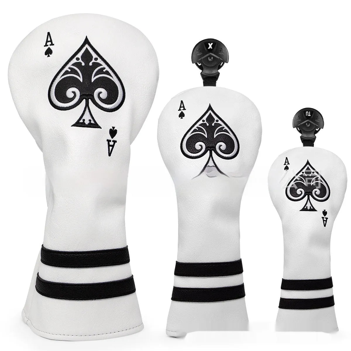 Golf putter sleeve in PU material for clubhead protection and bag organisation