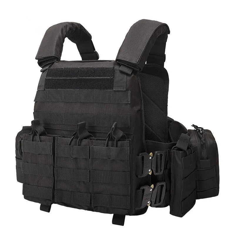 Men's polyester tactical vest in camouflage pattern for outdoor training and shooting sports