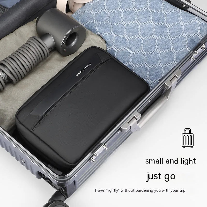 20L portable toiletries storage bag with dry-wet separation compartments in Oxford cloth construction