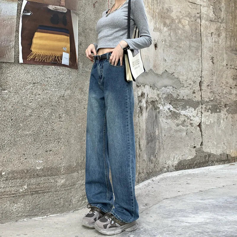 Women's straight-leg denim jeans in retro blue with high waist and traditional cotton construction