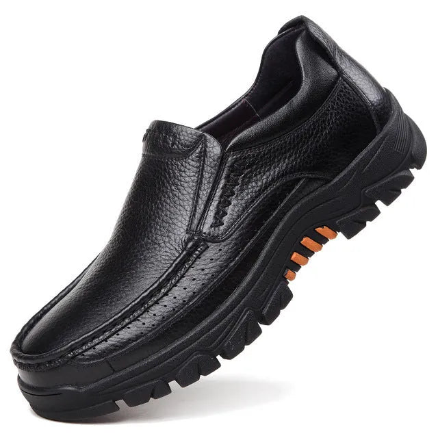 Cowhide leather business casual slip-on shoes in black and brown with rubber soles