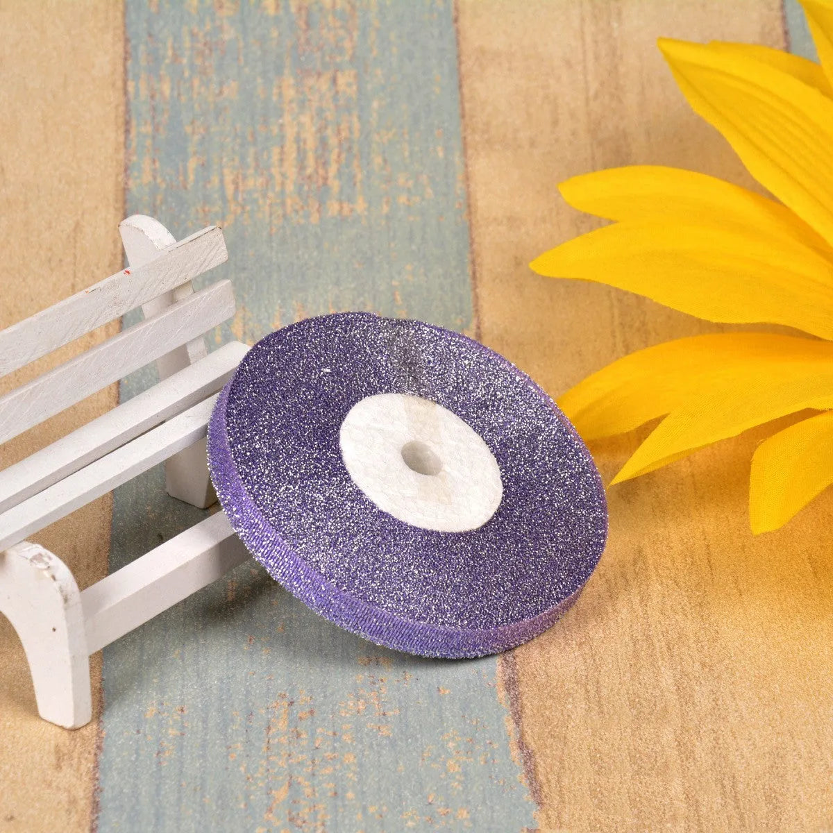 3 points polyester ribbon with colourful green onion pattern and metallic wire accents on 25-yard spool