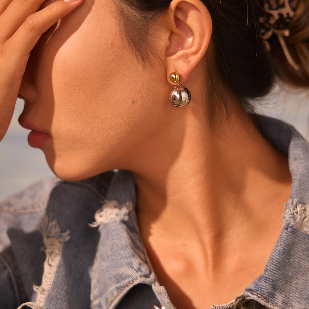 Geometric round bead ear studs with colour-block design on stainless steel with 18K electroplated finish