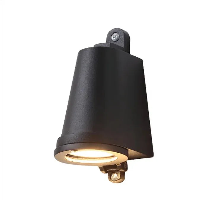 Industrial cast aluminium outdoor wall lamp with horseshoe door head design in sand black finish