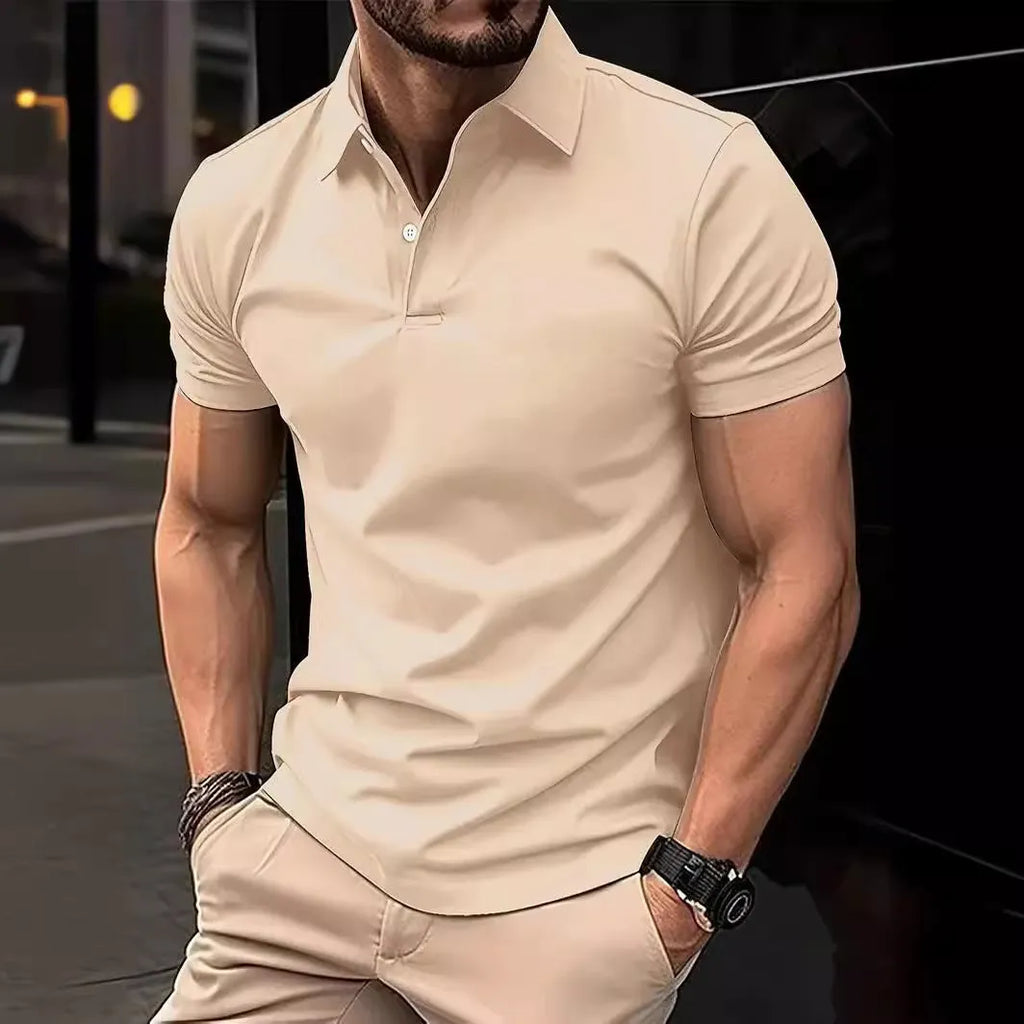 Man wearing a slim-fit solid colour short sleeve button shirt in a casual setting.
