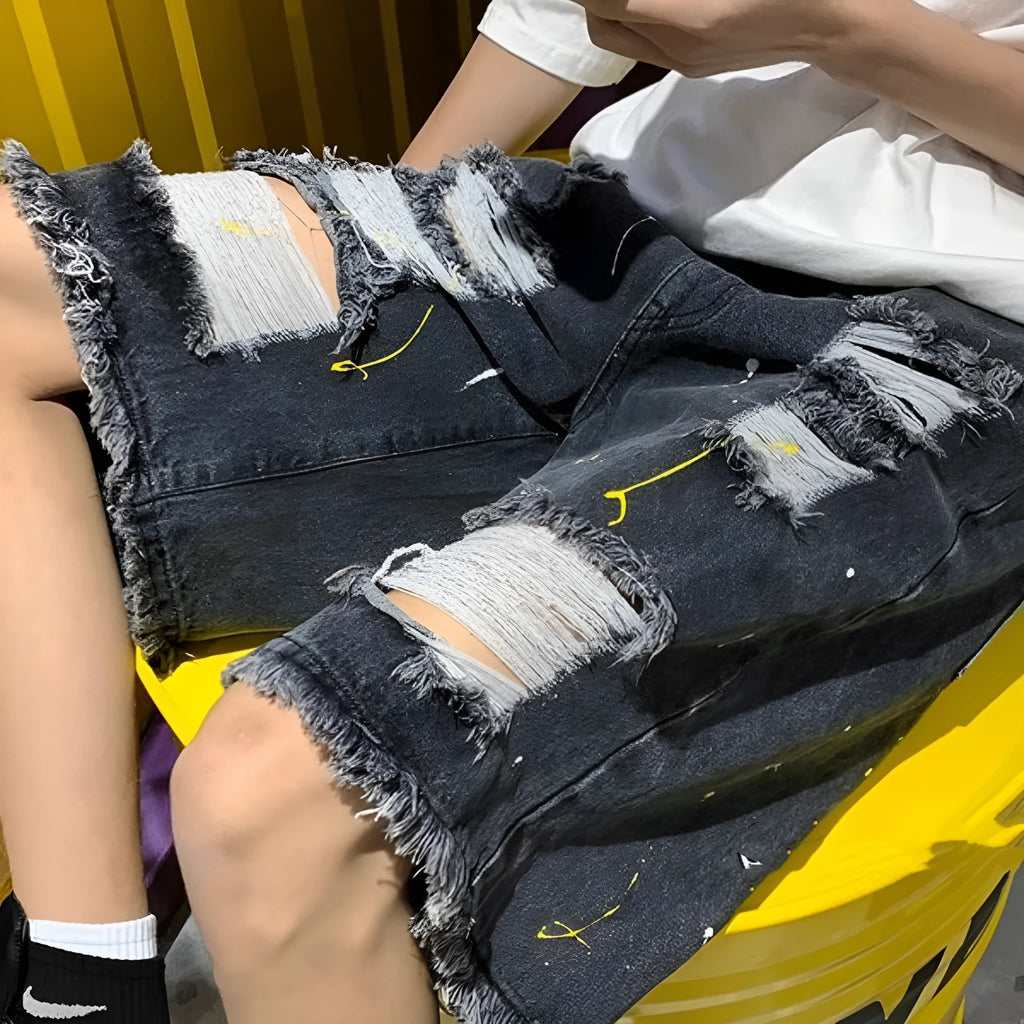 Men's casual water washed hole denim shorts in loose fit street style