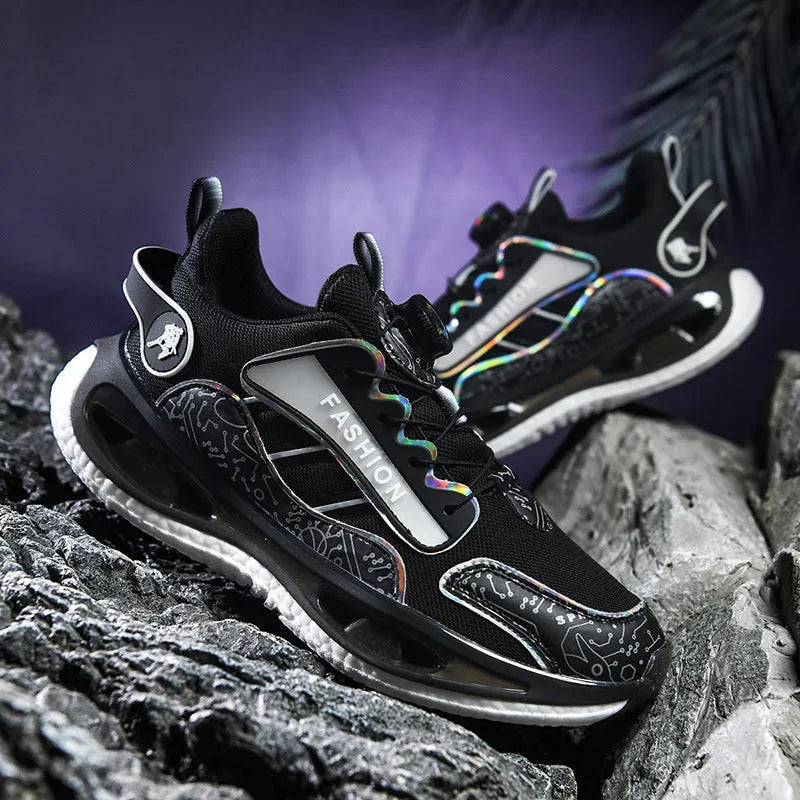 Men's low-top mesh sports shoes in black with elastic band fastening and a textured popcorn TPU sole.