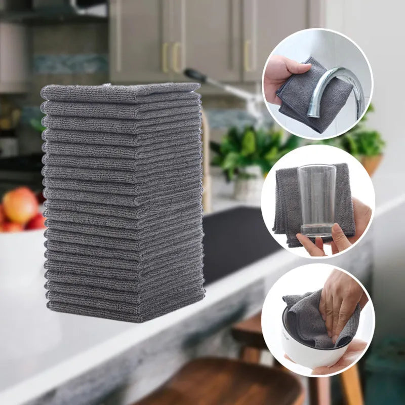 Grey microfibre kitchen cleaning cloth measuring 25cm square for oilproof dishwashing