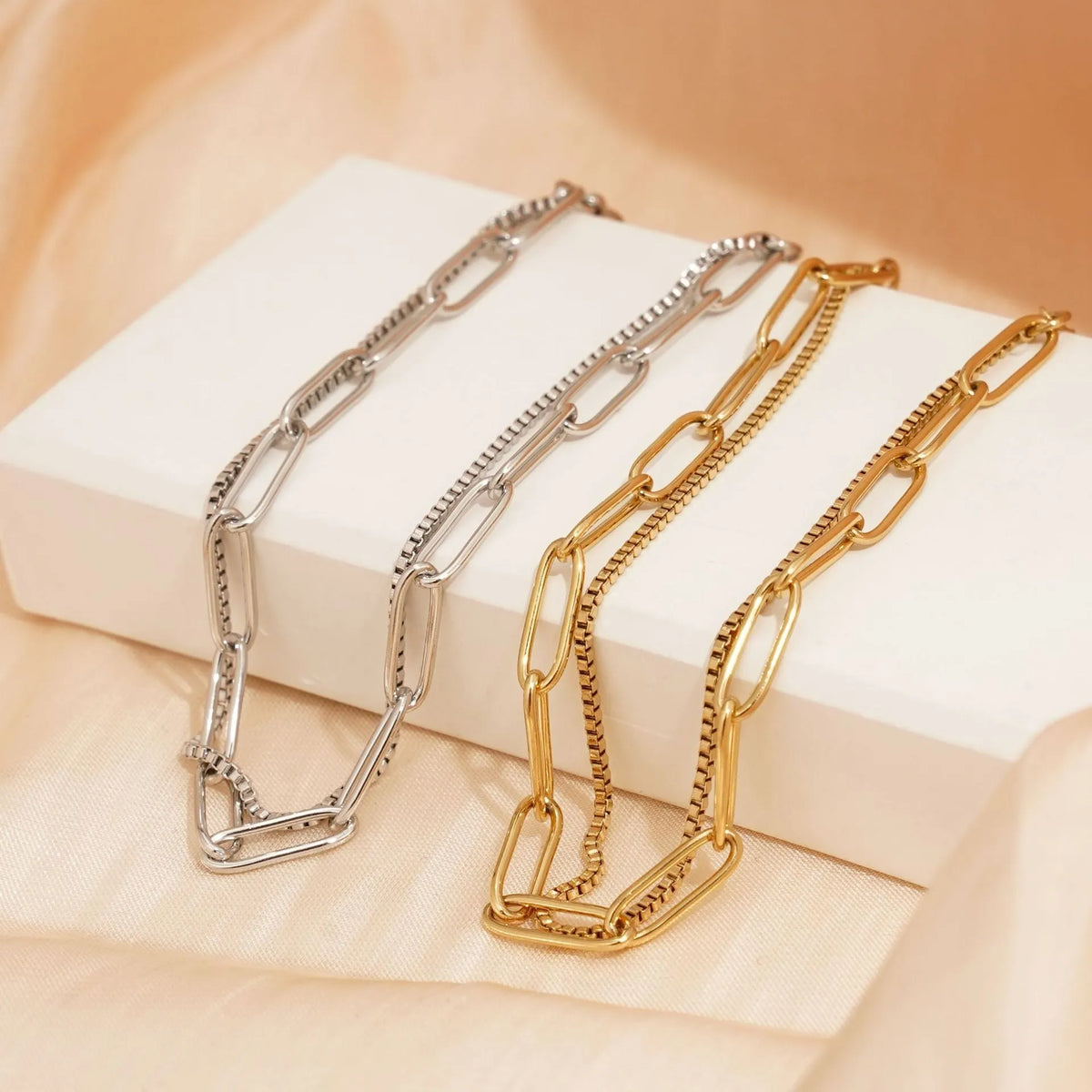 Women's double-layer stainless steel bracelet with geometric design in gold or silver electroplating