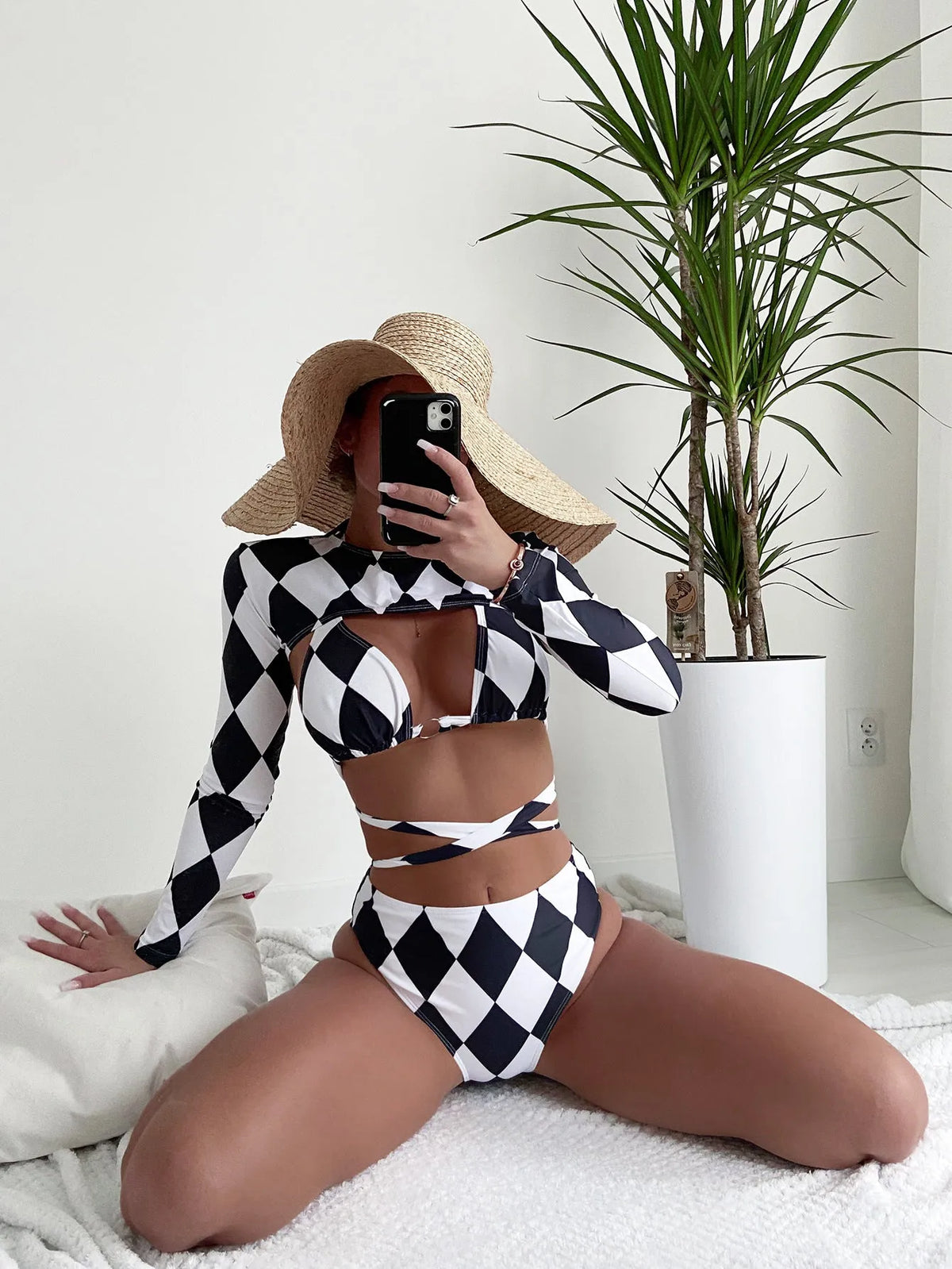 Women's long sleeve plaid bikini three-piece set for swimming