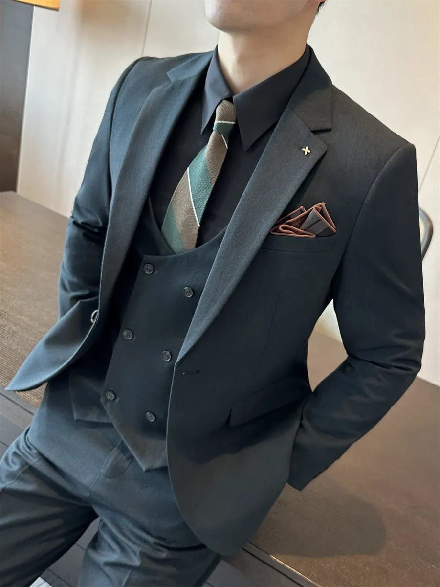 Men's slim fit formal jacket in dark green, made from chemical fibre blend fabric with adhesive interlining.