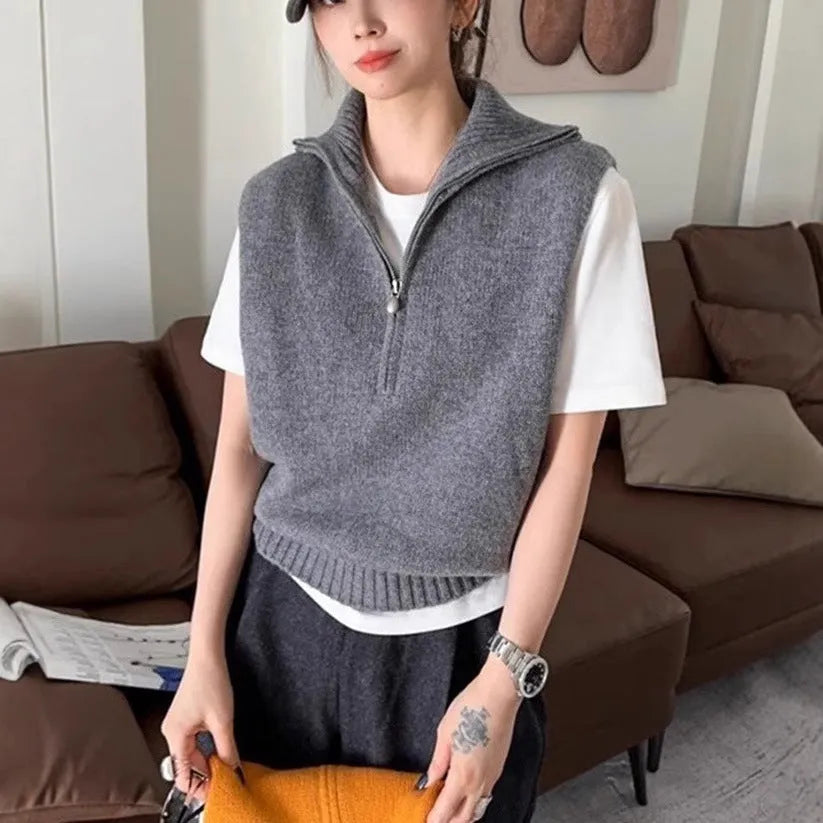 Retro half zipper sleeveless knit vest in polyester mesh with 3D pattern