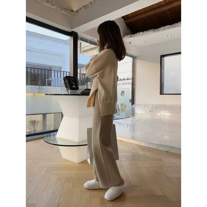 Women's thick knitted high waist wide-leg trousers in straight-leg cut for winter casual wear