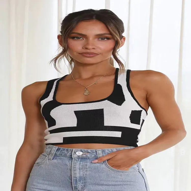 Women's U collar camisole vest in slim fit street fashion style with exposed navel design