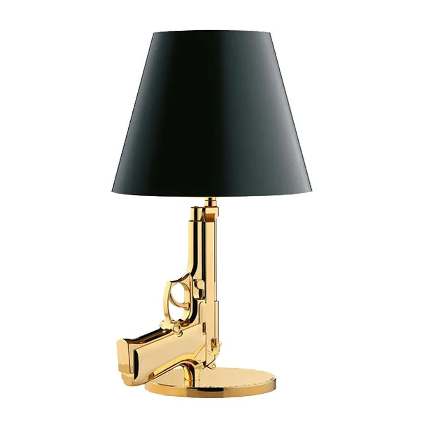 Modern Nordic desk lamp with resin base and plated gold or silver pistol or M16 design, 235x425mm, 220V US plug