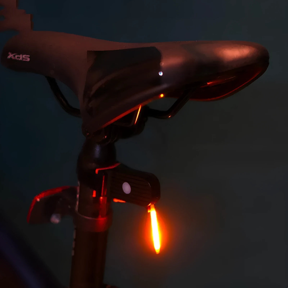 USB charging waterproof bicycle and motorcycle taillight modification wiring kit in five colour options