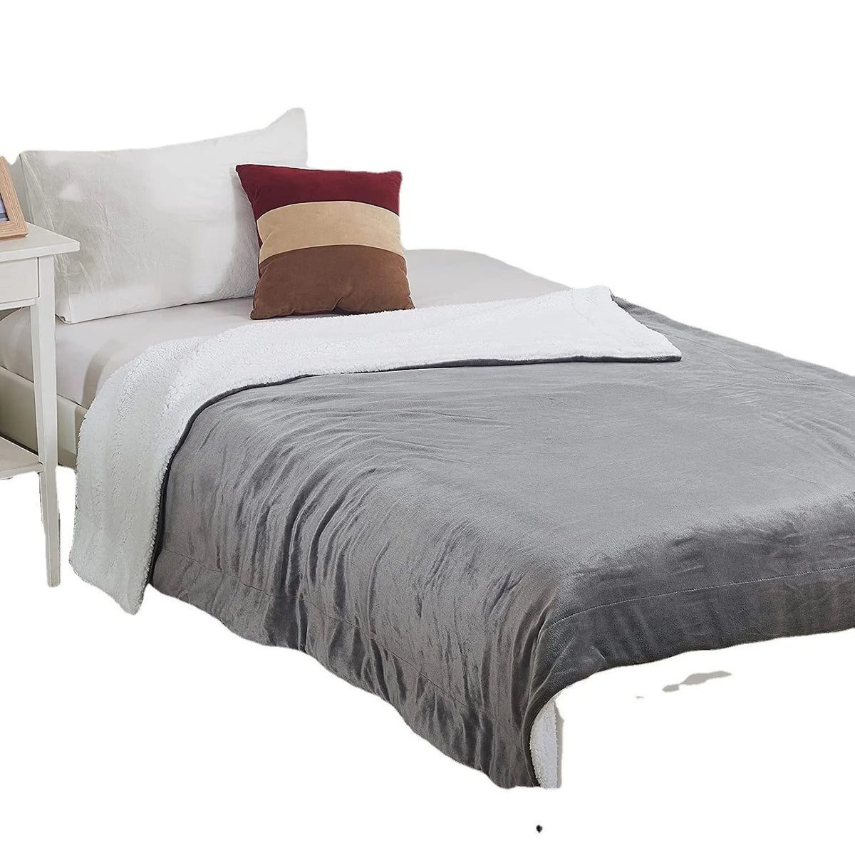 USB electric heating blanket showing flannel fabric texture and rectangular 70x100cm shape