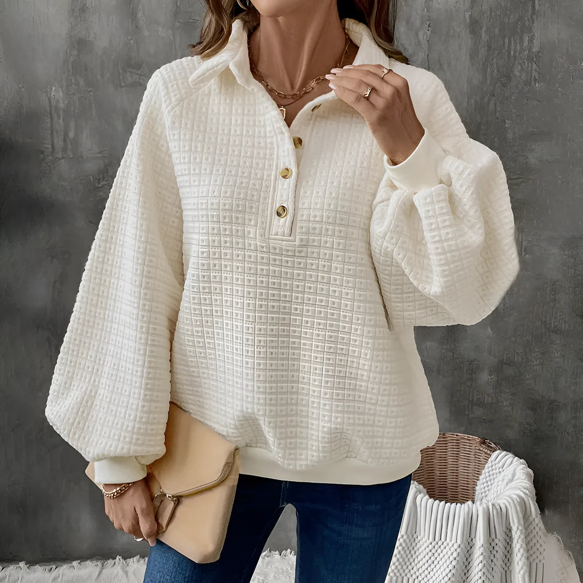 Women's textured polo collar solid colour sweater in thick polyester fabric