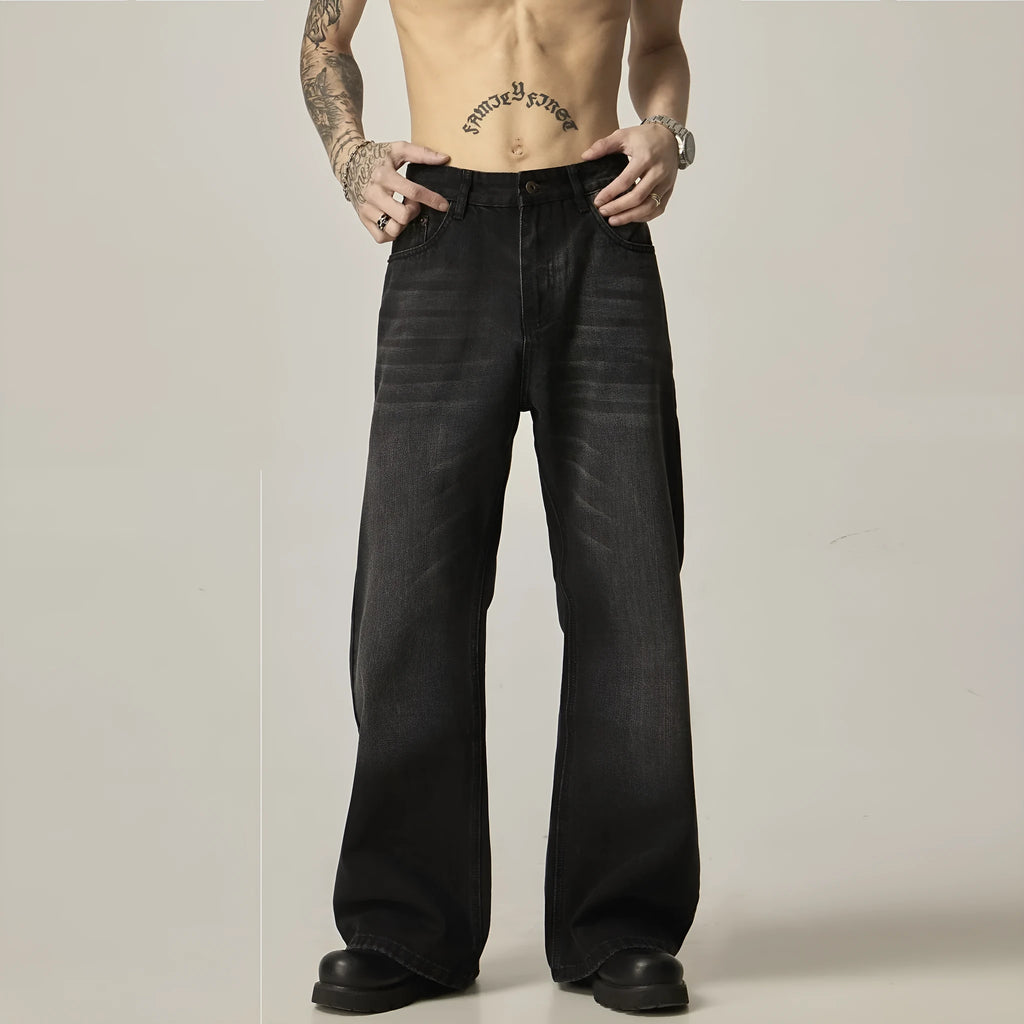 Black loose-fit straight-leg jeans with a zip fly in an American retro style.