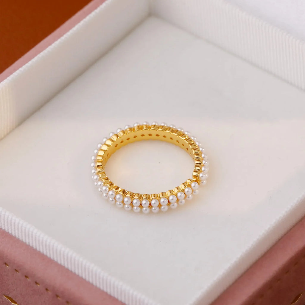 Gold electroplated women's ring with open mouth design and geometric modelling